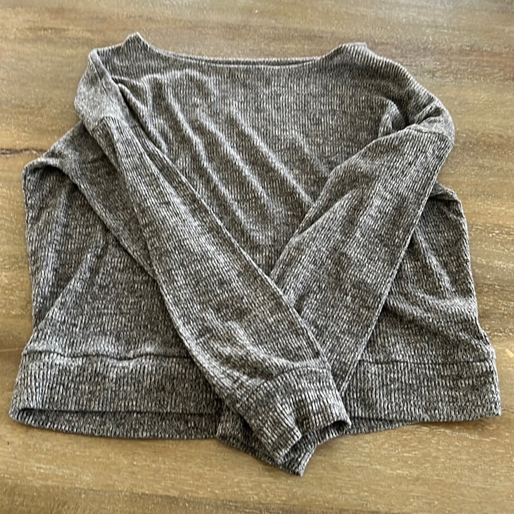 Women grey sweater. Size medium. Great condition